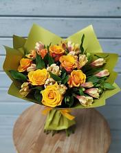 Букет цветов из:  Альстромерии и Розы в Красной Горке