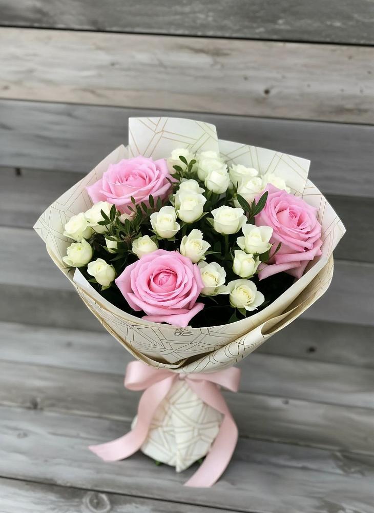 Букет цветов из: Розы в Красной Горке