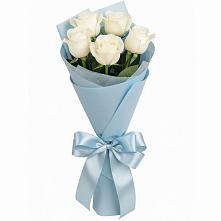Букет 5 Белых роз Проуд в Красной Горке