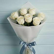 Букет 7 Белых роз Эдлесс Лав в Красной Горке