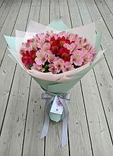 Букет цветов из:  Альстромерии в Красной Горке