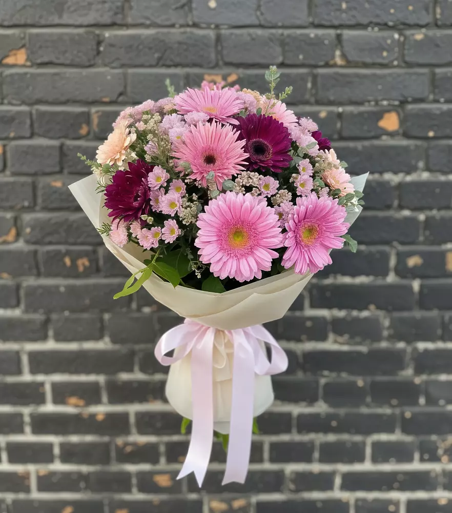 Букет цветов из: Герберы и Хризантемы в Красной Горке
