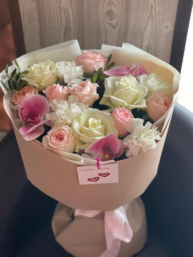 Букет цветов из: Орхидеи, Розы и Гвоздики в Красной Горке