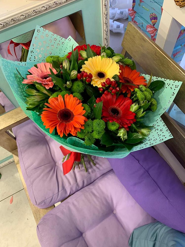 Букет цветов из: Герберы, Хризантемы и Альстромерии в Красной Горке