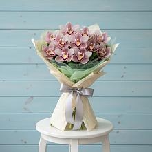Букет цветов из:  Орхидеи и Розы в Красной Горке