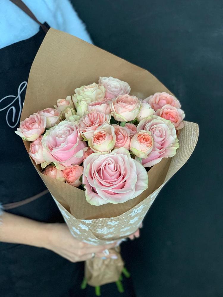 Букет цветов из: Хризантемы и Розы в Красной Горке