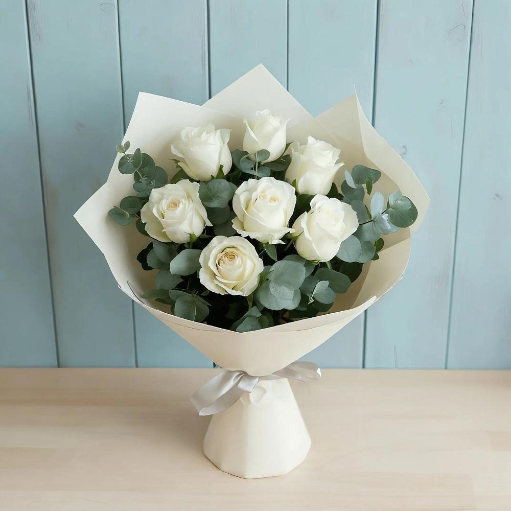 Букет Белые розы в Эвкалипте в Красной Горке