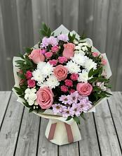 Букет цветов из:  Альстромерии, Гвоздики, Розы и Хризантемы в Красной Горке