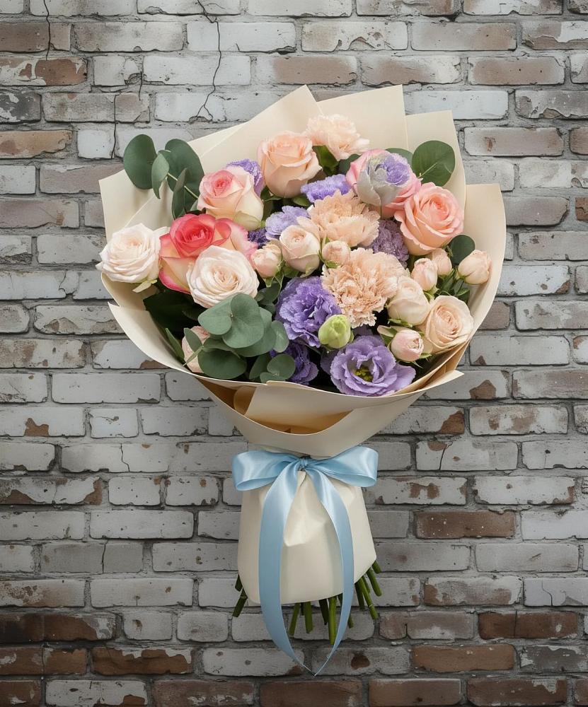 Букет цветов из: Розы, Лизиантусы и Гвоздики в Красной Горке