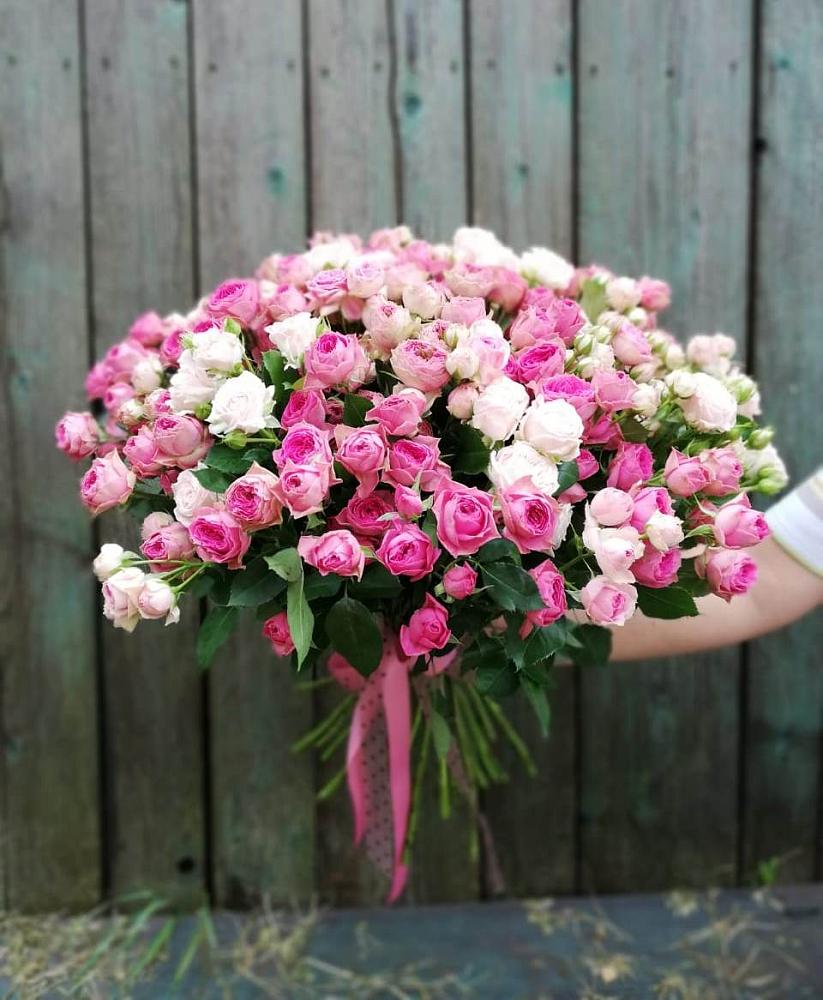 Букет Розовые кустовые розы Натали и Лав Лидия в Красной Горке