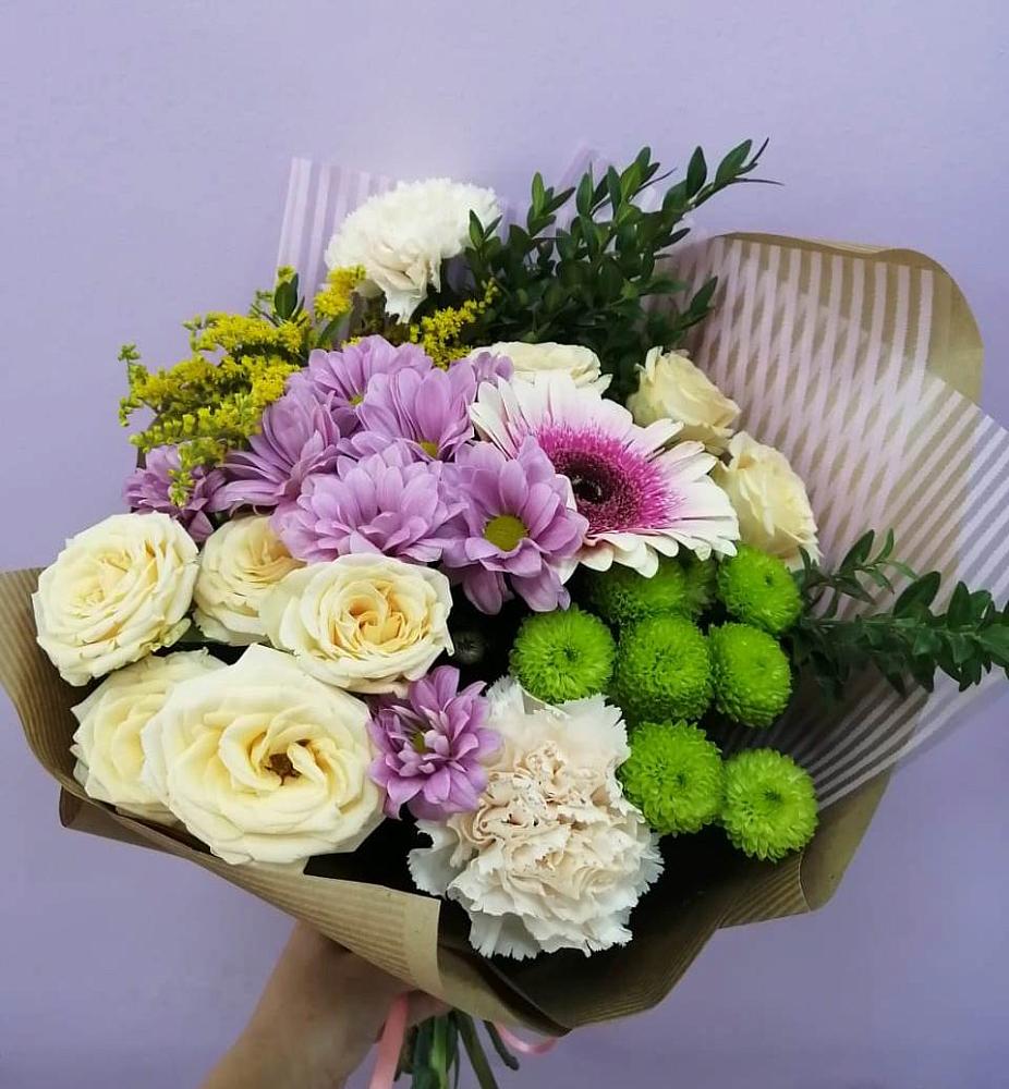 Букет цветов из: Хризантемы, Розы, Гвоздики и Герберы в Красной Горке