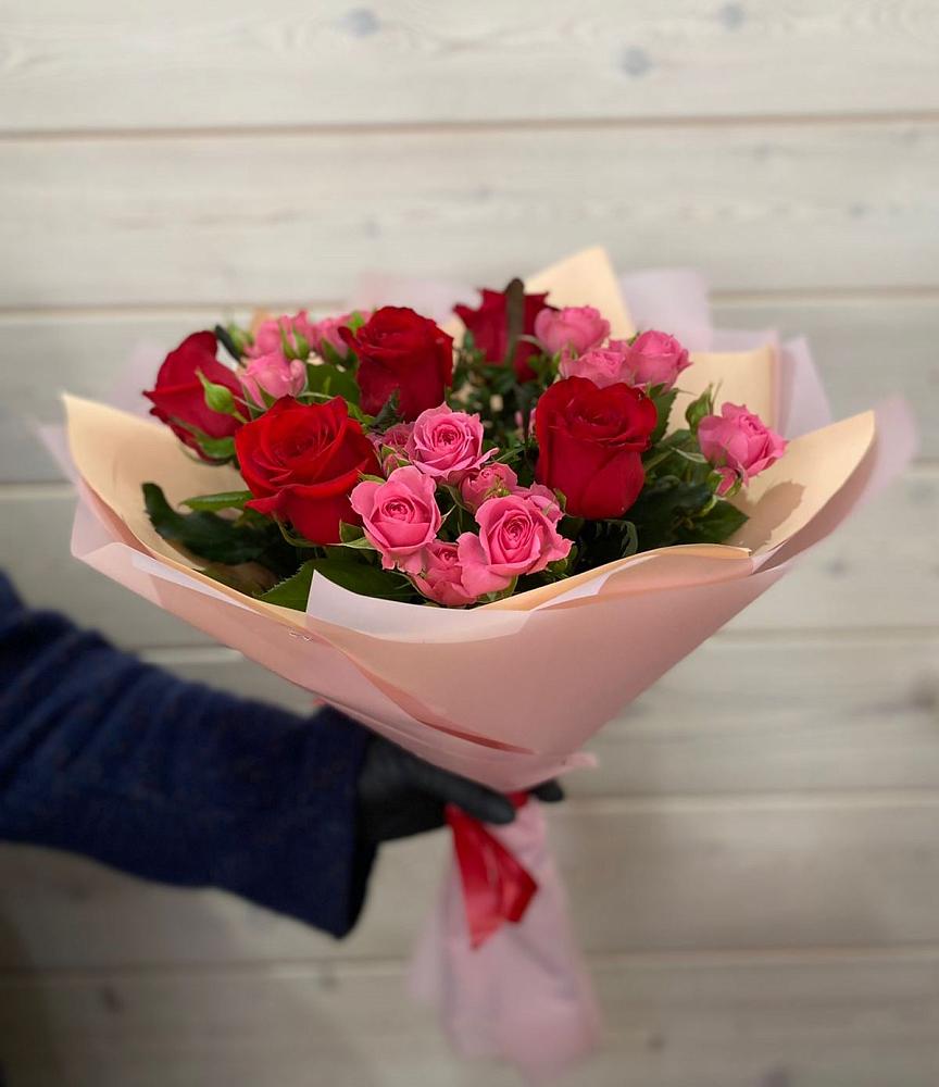 Букет цветов из: Розы в Красной Горке