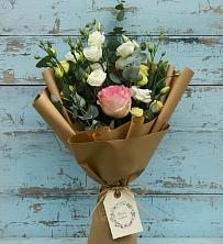 Букет цветов из:  Розы и Лизиантусы в Красной Горке