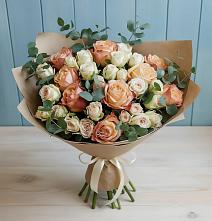 Букет цветов из:  Альстромерии и Розы в Красной Горке