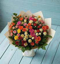 Букет Микс из разноцветных кустовых роз в Красной Горке